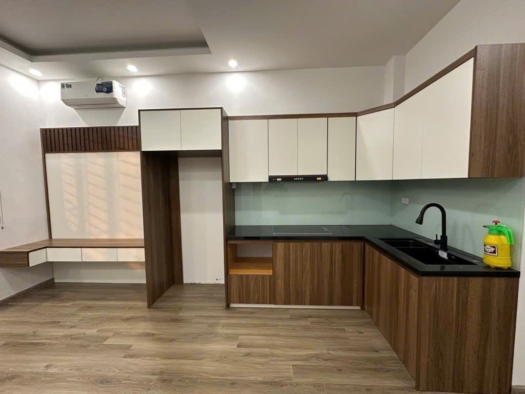 DÒNG TIỀN 1 Tỷ/ Năm. Bán CHDT phố ĐẠI LA. CÁCH PHỐ VÀI BƯỚC Chân - 63m ×  6T THANG MÁY